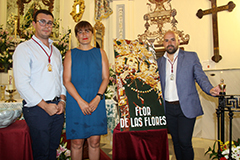 La Hermandad Virgen de Flores presenta el cartel de los Cultos Patronales